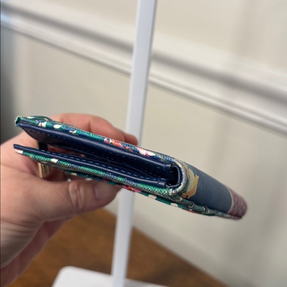 🔥LOW START TED BAKER London Painted Floral Hassiee Wallet. - Picture 8 of 10